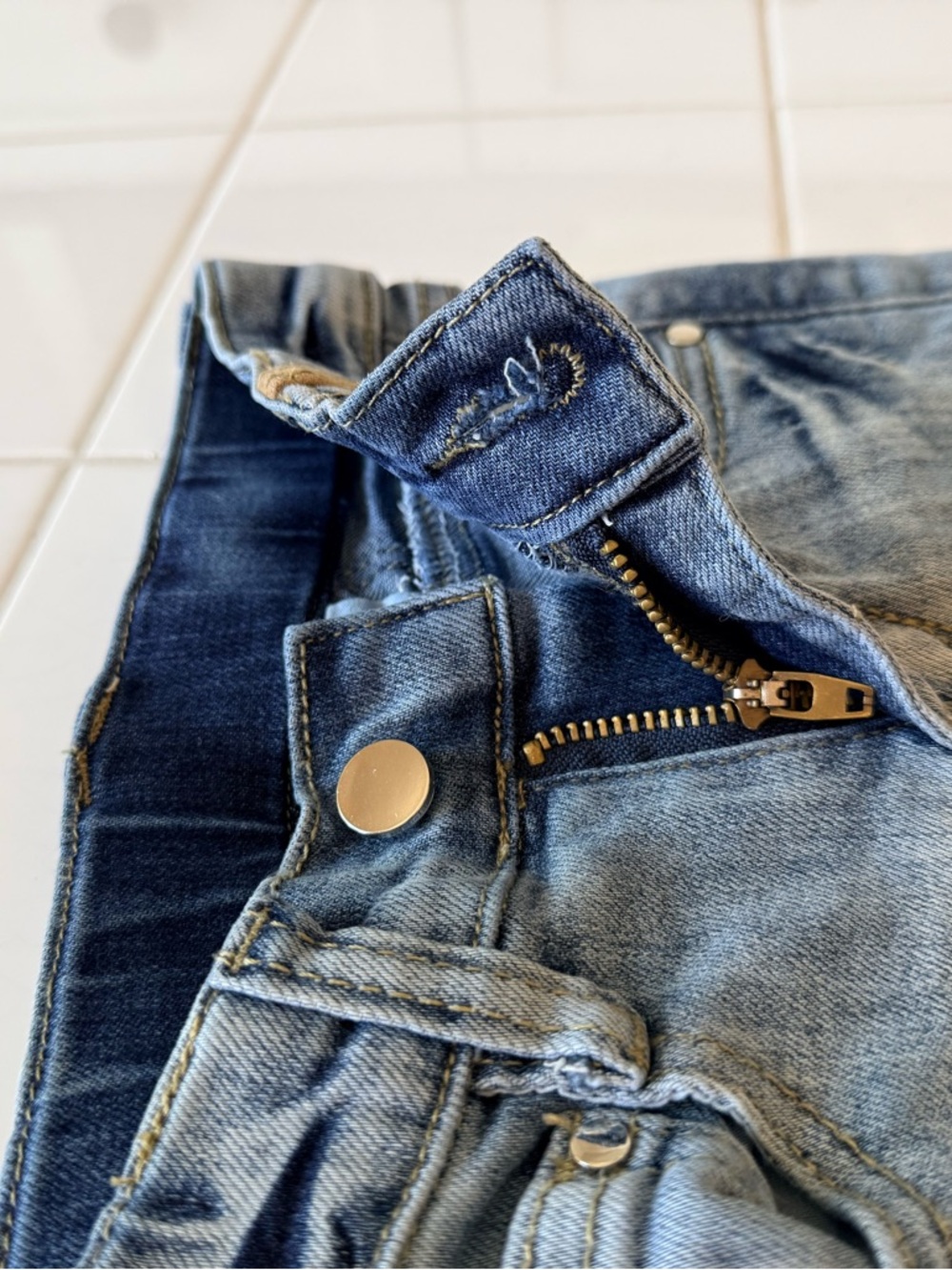 Toddler Girls Fringed Jeans 2T Hannah Banana Boho Hippie Flare Leg Distressed - Picture 5 of 11